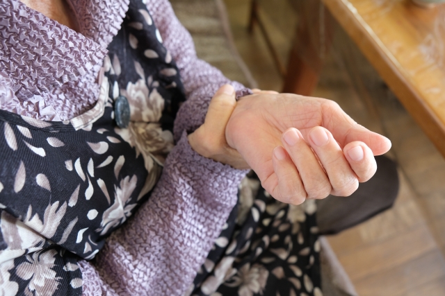 頸椎椎間板ヘルニア