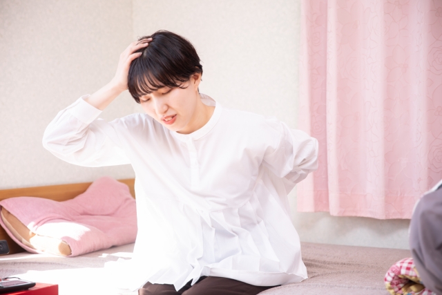 背中の痛みから考えられる疾患